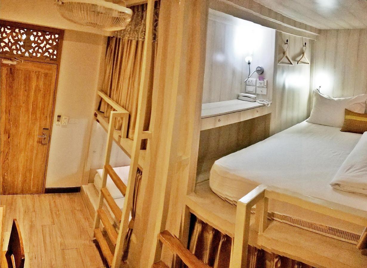 בנגקוק Mariya Lady Hostel Suvarnabhumi Airport מראה חיצוני תמונה